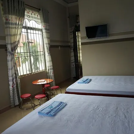 Thanh Lich Guesthouse Куангнгай Экстерьер фото