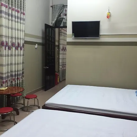 Thanh Lich Guesthouse Куангнгай Экстерьер фото