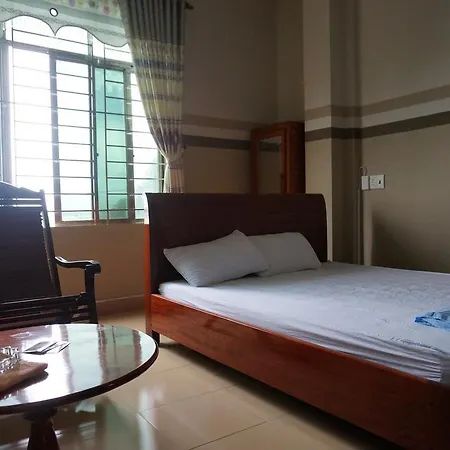 Thanh Lich Guesthouse Куангнгай Экстерьер фото