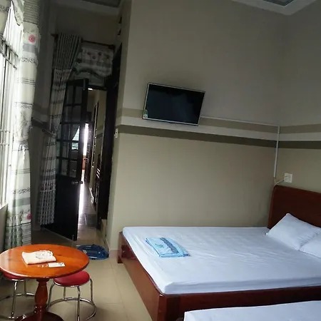 Thanh Lich Guesthouse Куангнгай Экстерьер фото